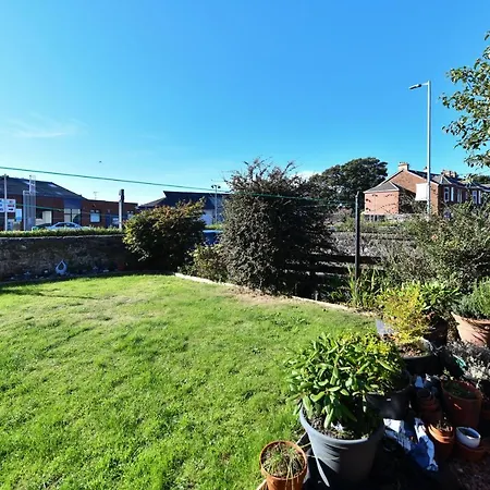 The Lemon Tree Villa Prestwick Exterior photo