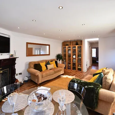 The Lemon Tree Villa Prestwick Exterior photo